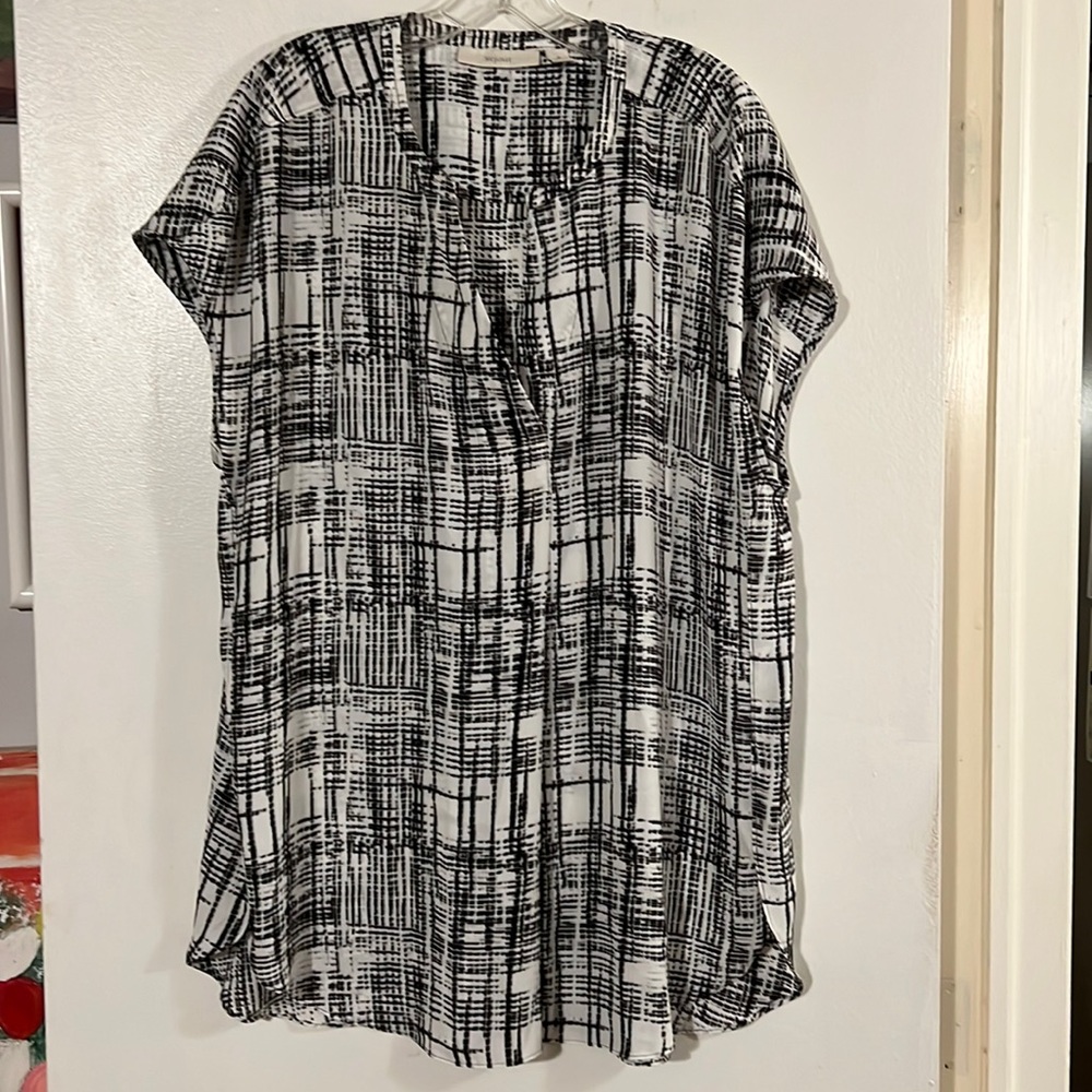 Sejour Black/White Cap Sleeve Top Tunic